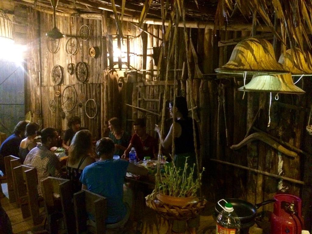 Nguyen Shack - Phong Nha Central Town ภายนอก รูปภาพ